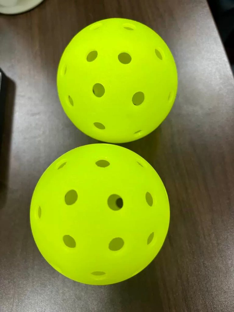 0 hole outdoor pickleball ballss